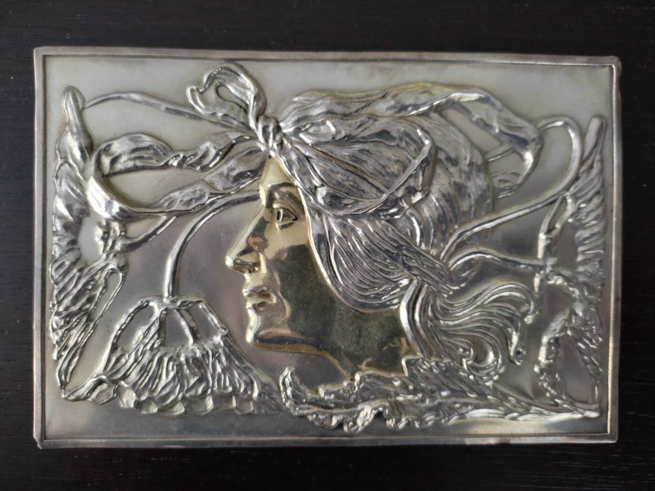 Placa em prata Arte Nova