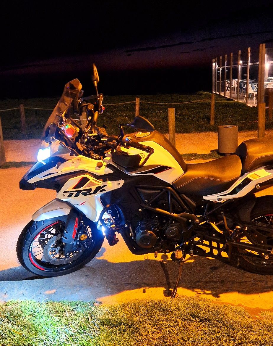 Benneli trk 502 x 2023 novo modelo