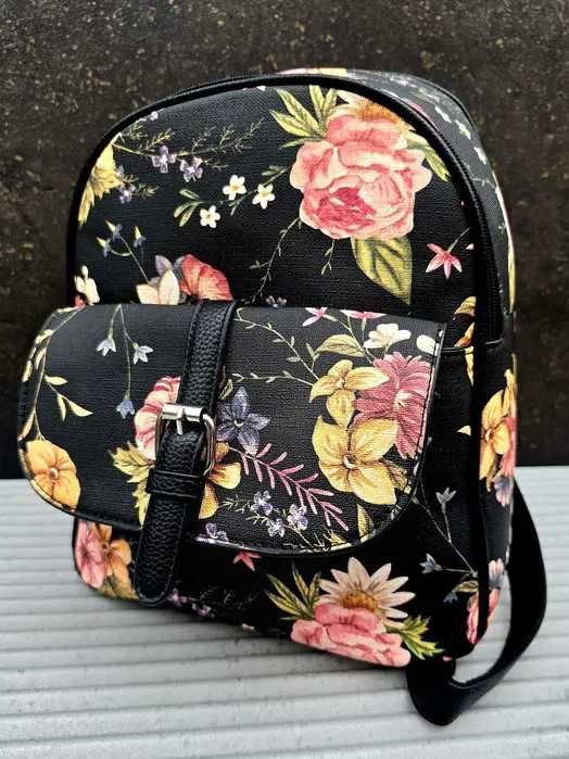 Czarny w kwiaty kwiatki nowy plecak damski Marco Contti