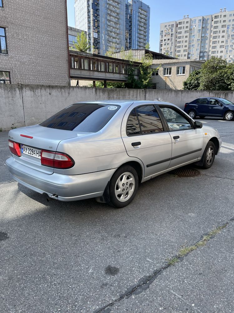 Nissan Almera 1998
