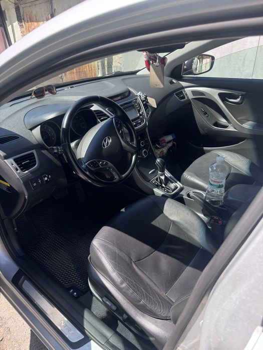 Оренда Автомобіля Hyundai ELANTRA