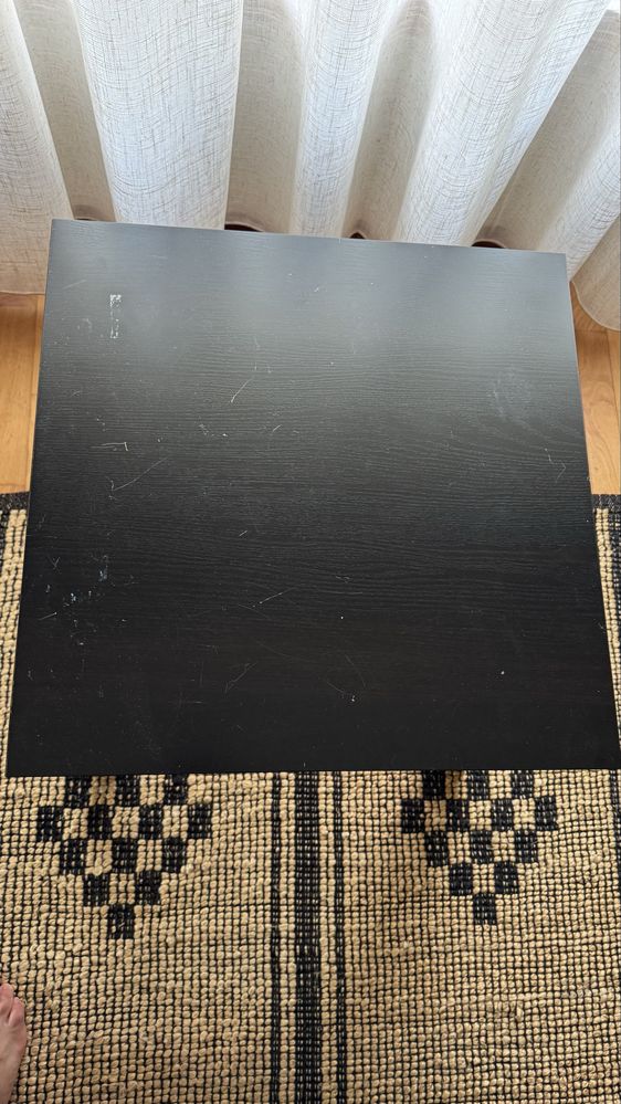 Mesa quadrada ikea