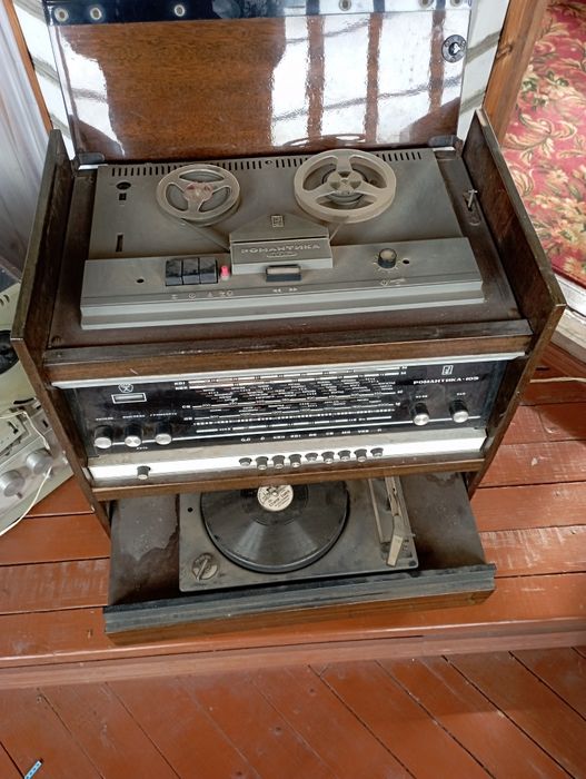 Продам магнитолу Романтика 105 .