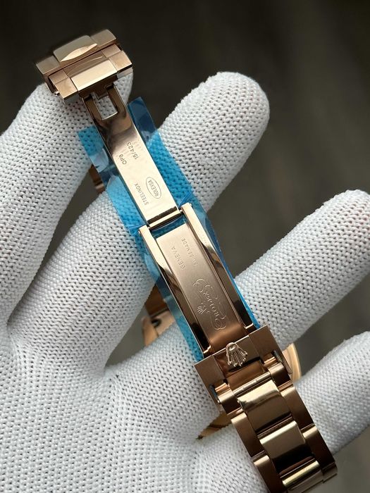 Швейцарские часы Rolex Cosmograph Daytona Gold