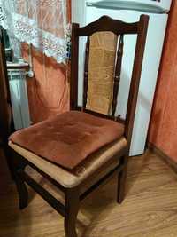 Ładne krzesła drewniane 5 szt. komplet