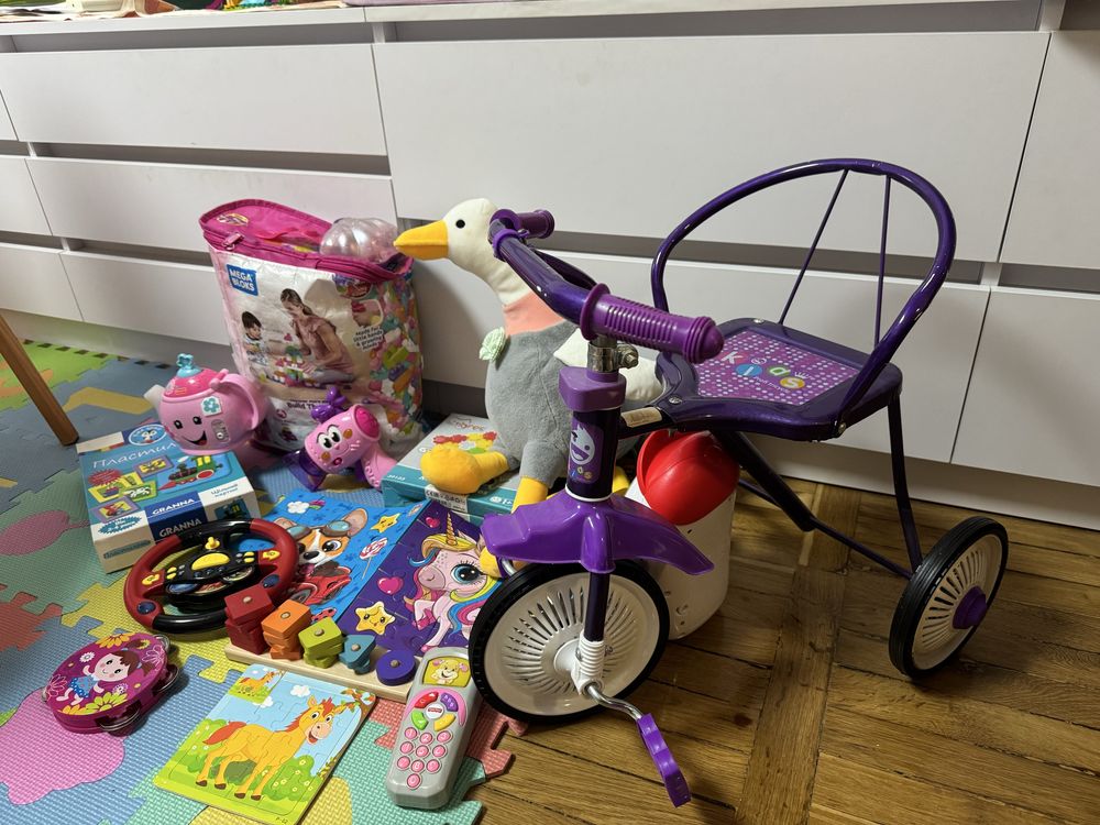 Дитячі іграшки пазли chicco fisher price