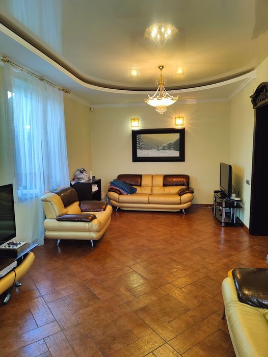 Будинок з ГАЗОМ, ГЕНЕРАТОРОМ і ПІДВАЛОМ на Осокорках