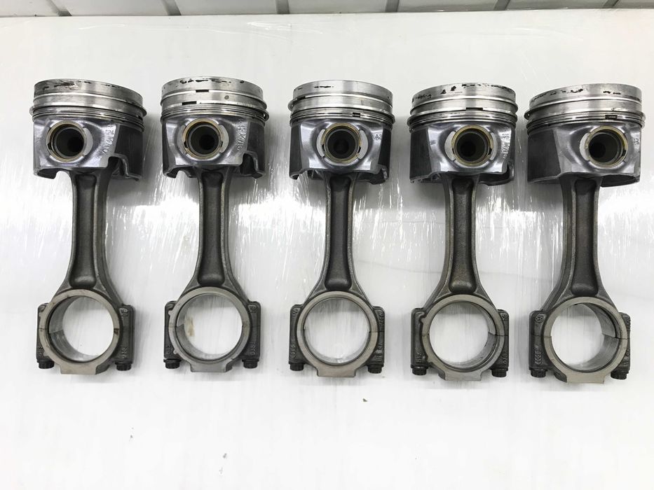 Поршень шатун BNZ 2.5 Diesel VW Transporter T5 81L113 r101