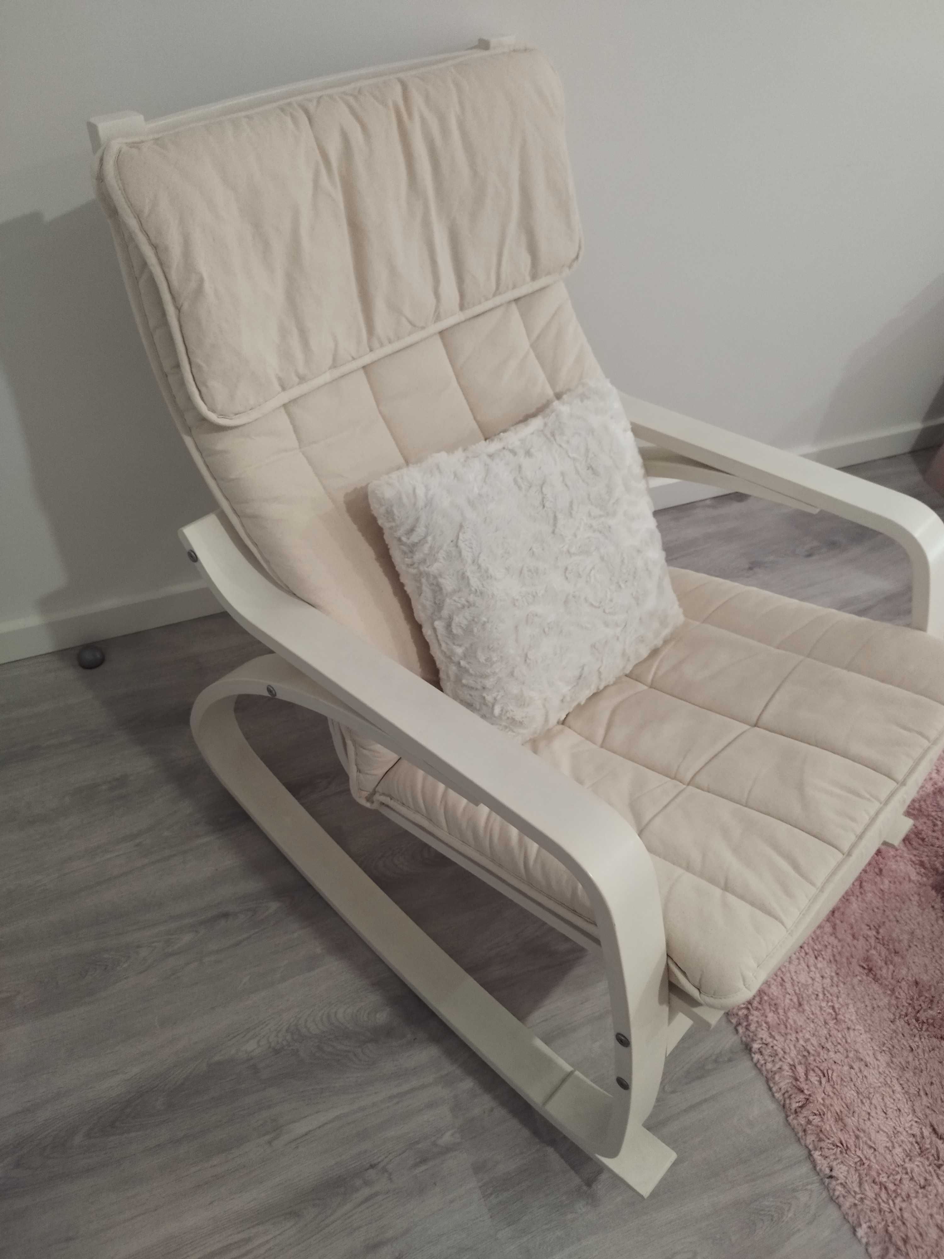 Cadeira de baloiço para quarto de bebé