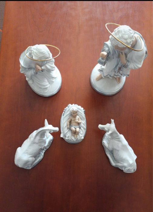 Presépio em tons de branco e prateado