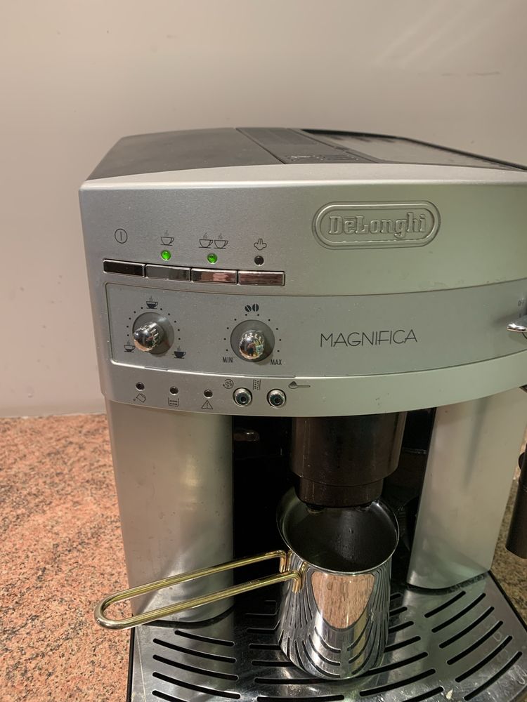 Expres do kawy DELONGHI Magnifica