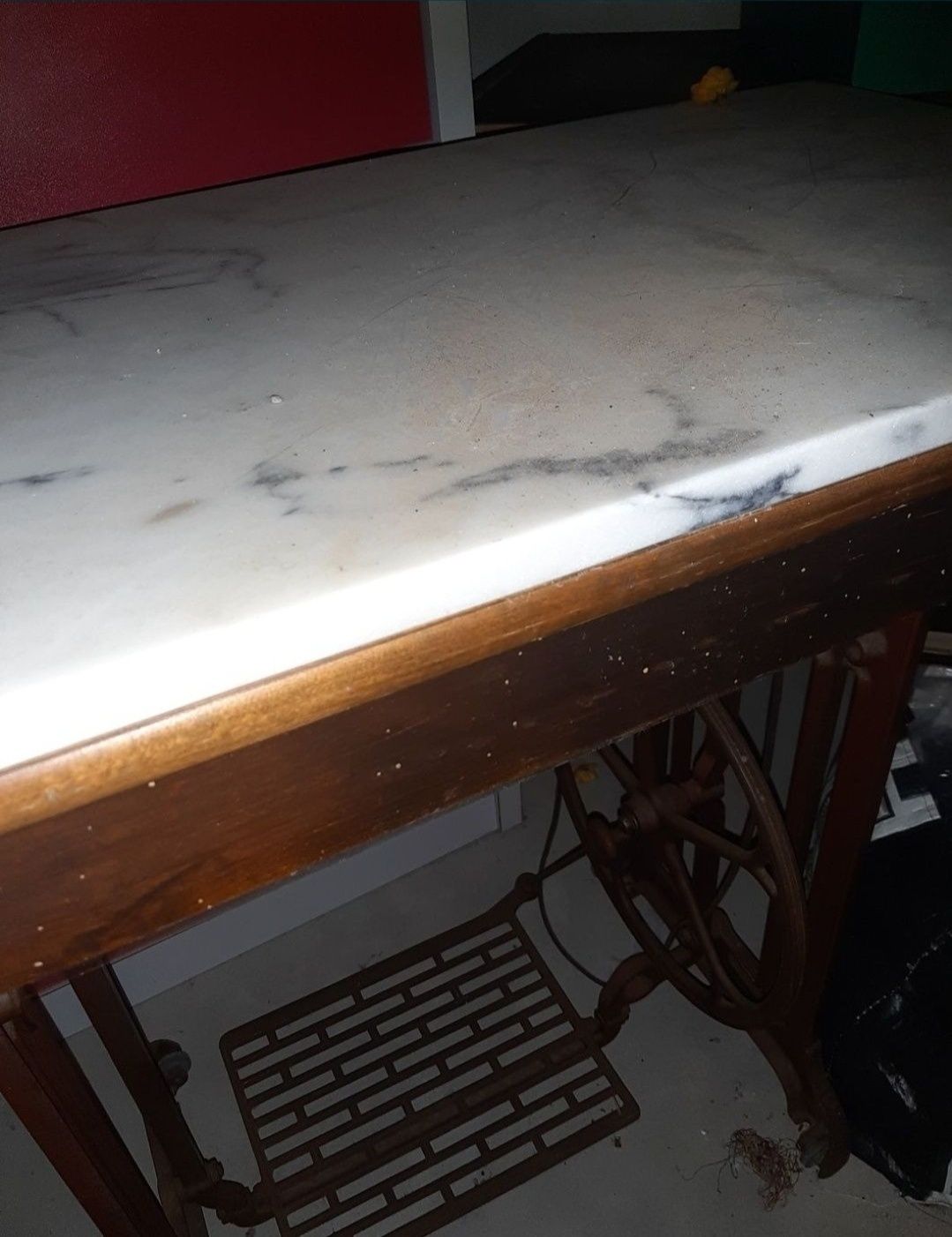 Mesa costura com tampo marmore