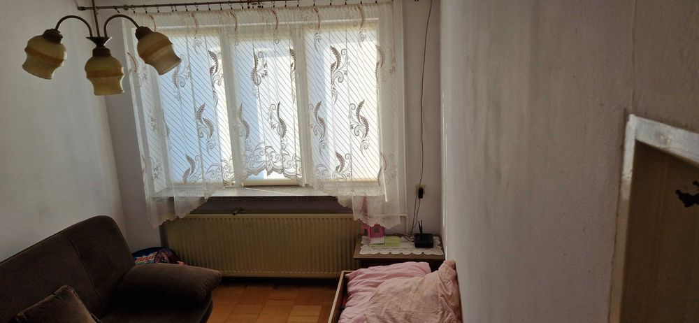 Do sprzedania dom połowa bliźniaka ok 110m   do remontu