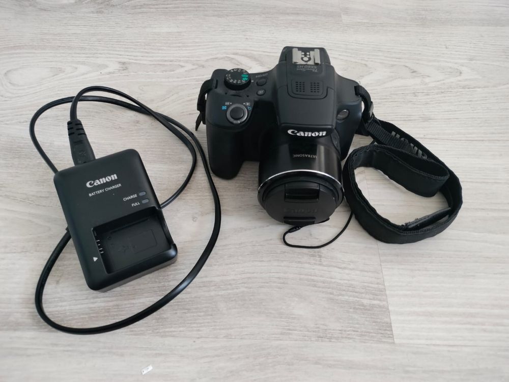Canon SX60 HS com tripé