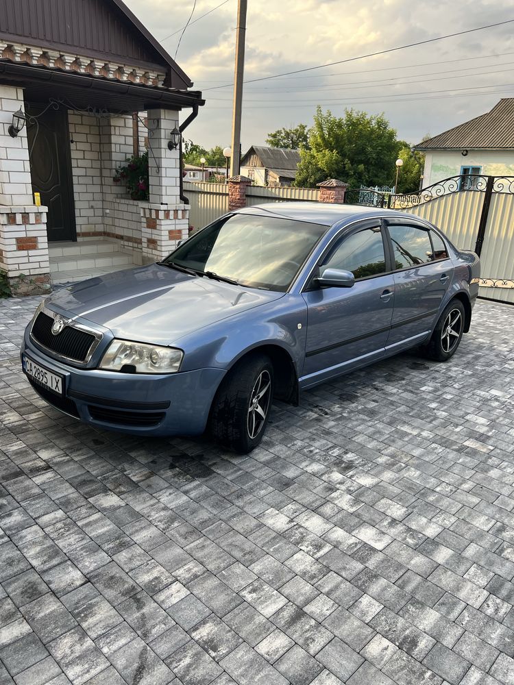 Авто SkodaSUPERB