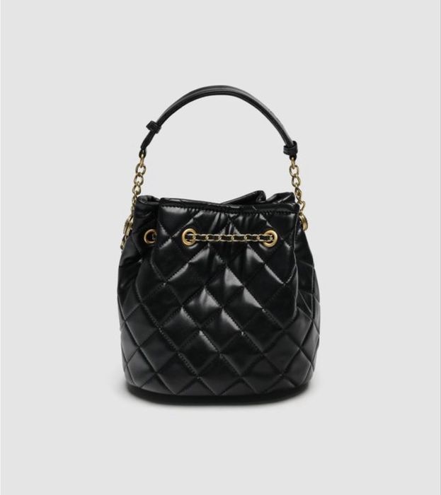 Сумка Chanel Button Bucket