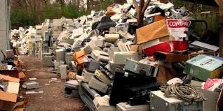 Limpamos recheios de casas e garagem