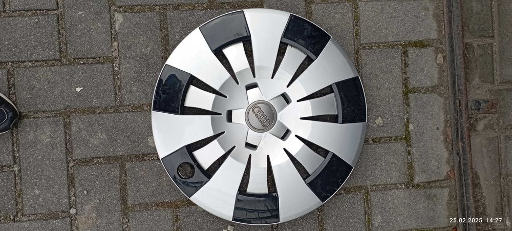 Kołpaki Audi 16 ładny wzór