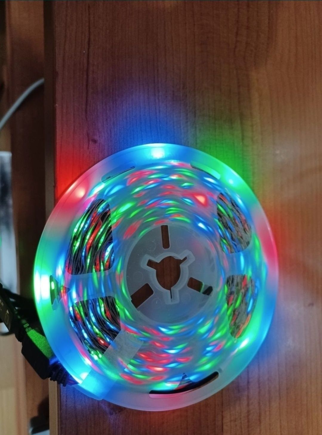 Taśma Led 10M Rgb USB 2835