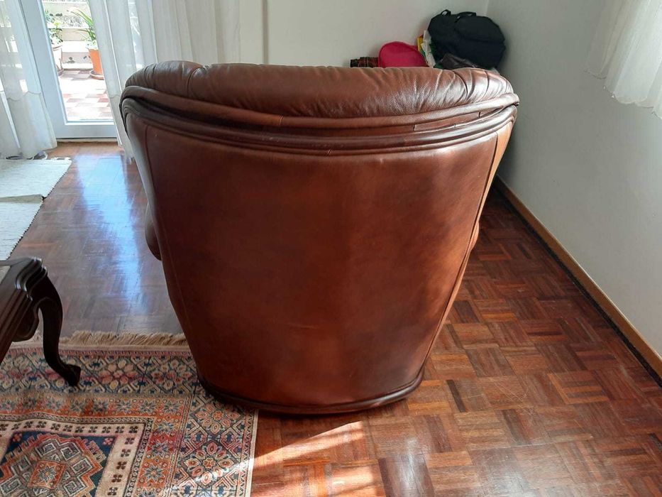 Cadeireirão pele castanha