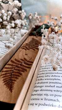 „Liść paproci” zakładka do książki ręcznie wypalana
