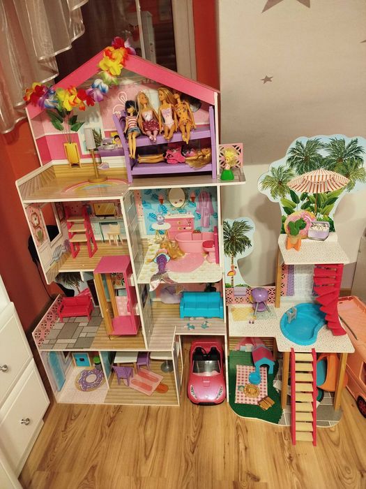 Duży domek dla lalek