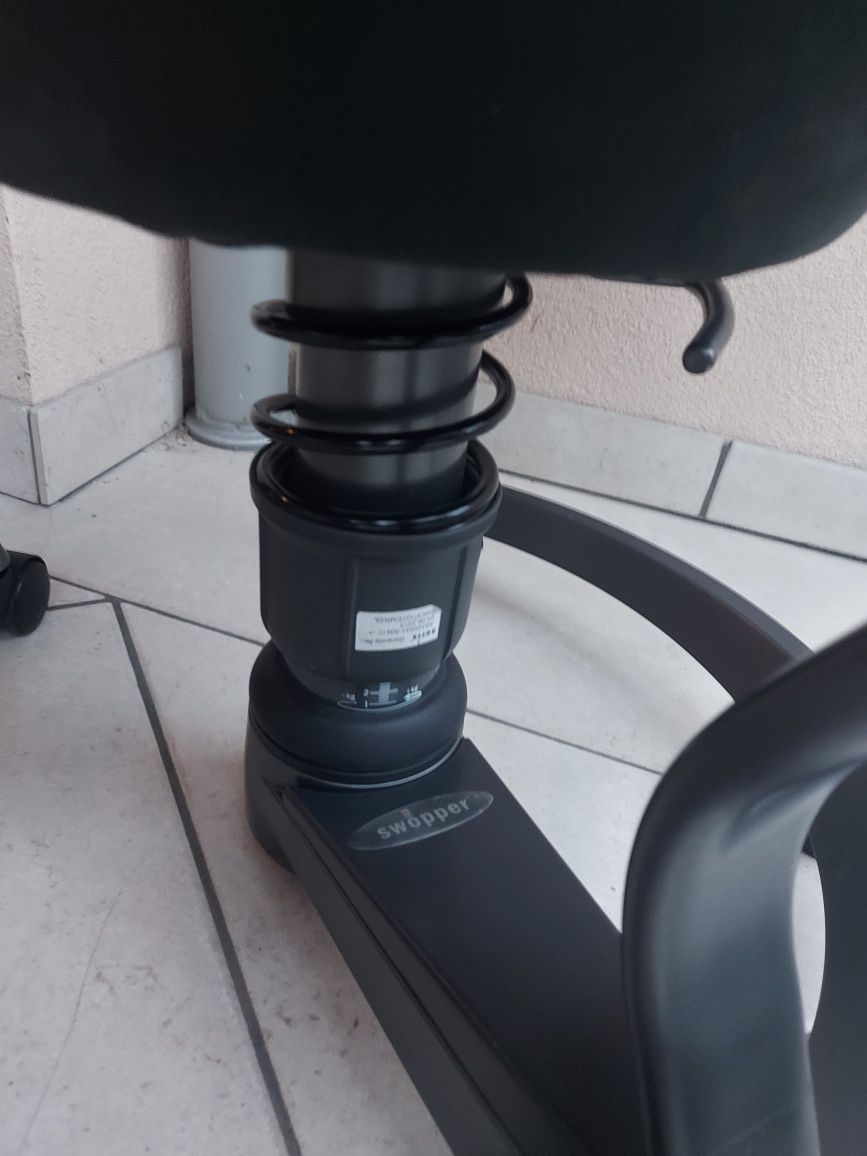SWOPPER AERIS krzesło biurowe aktywne,ergonomiczne z oparciem- TEMPUR