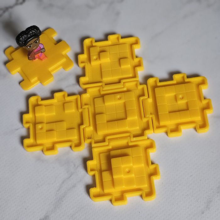 Іграшка Minecraft Блок золота Давн | McDonald's 2025