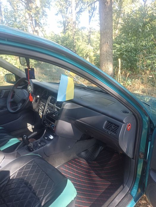 Продам Toyota Carina e
