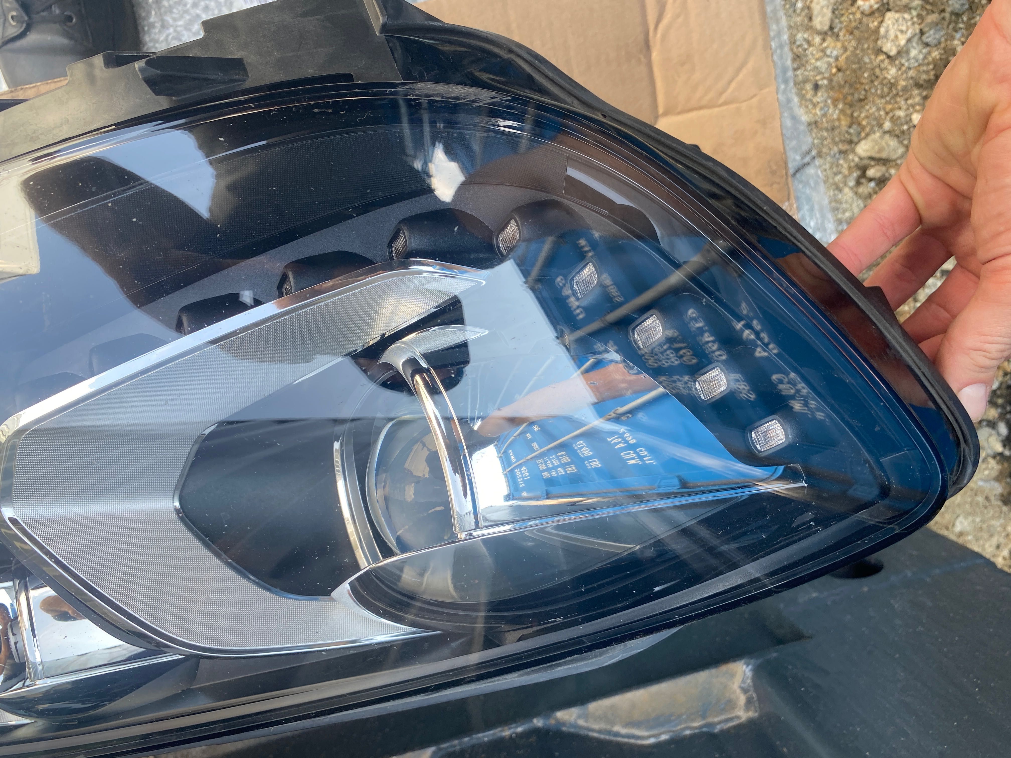 VW SHARAN II 7N1 Bi-Xenon lampa przednia przód prawa skrętna idealna