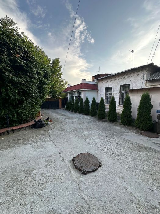 (SALE) -Продаж 6-ти кімн. квартири та ділянки  поряд з вул.Туристів