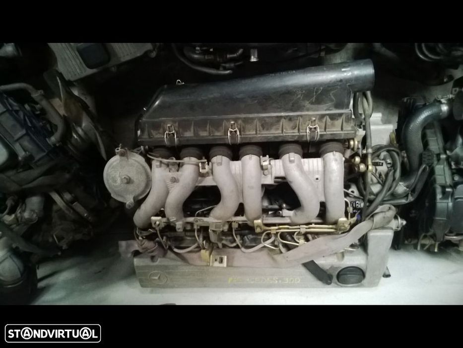 Motor Mercedes 300Diesel (124)