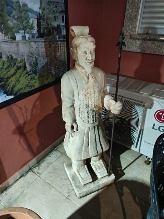 Guerreiro chinês estátua