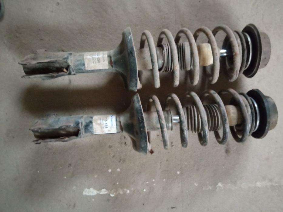 Продам стойки Wolksvagen джета у зборі