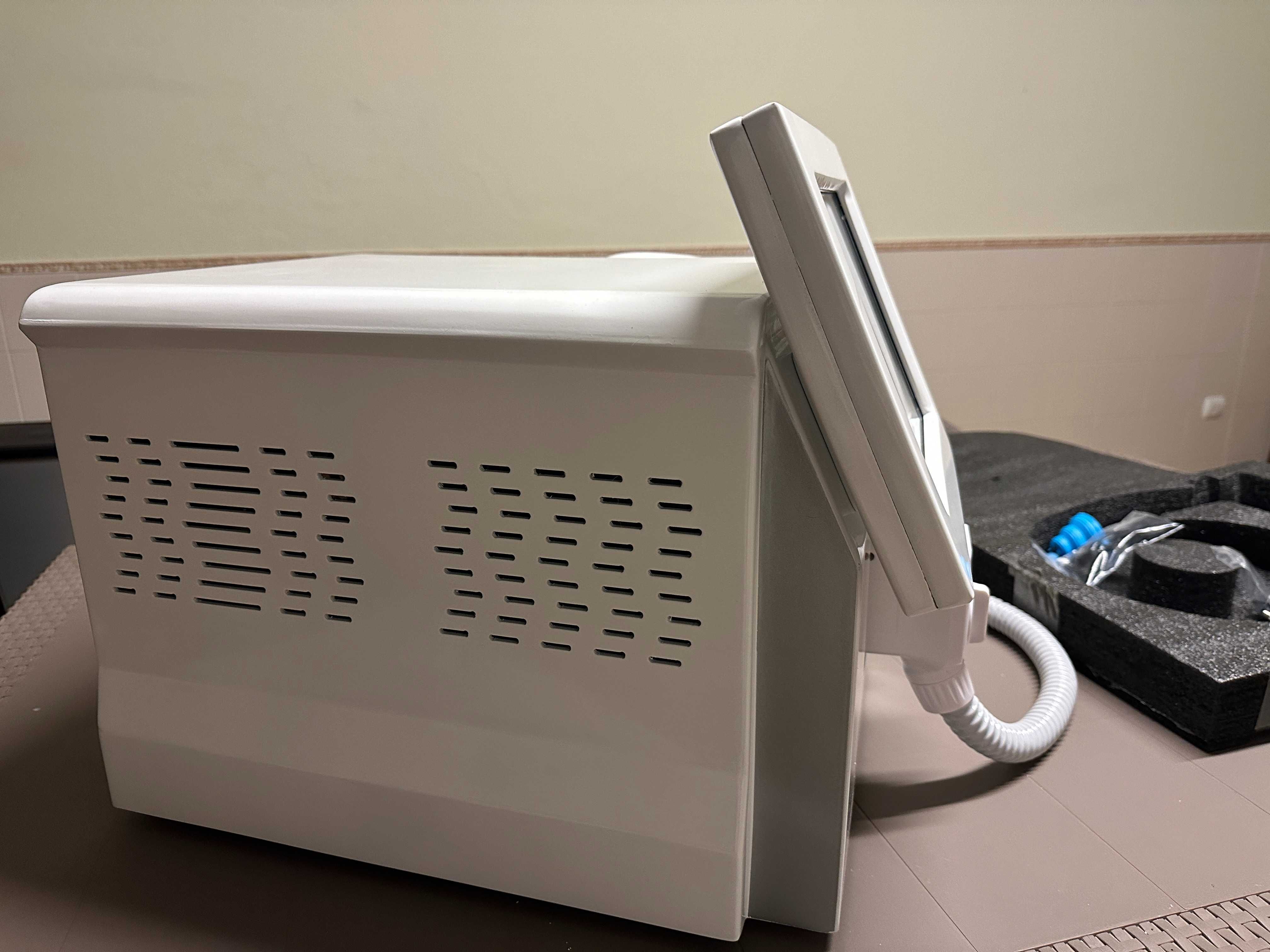 [NOVO] Máquina de Depilação a Laser Díodo • Tripla Onda • 2000W