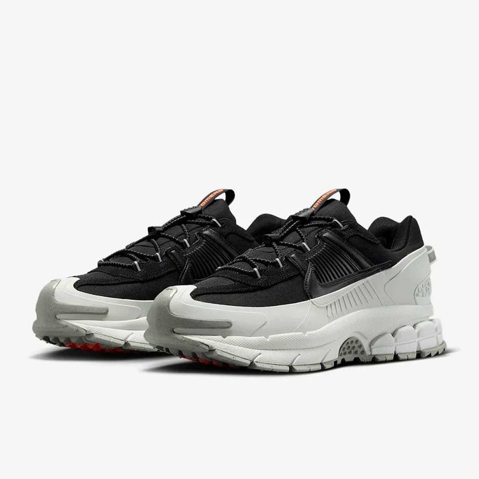 Оригінал! Кросівки Nike Zoom Vomero Roam FV2295-001 US 10 (28 см)