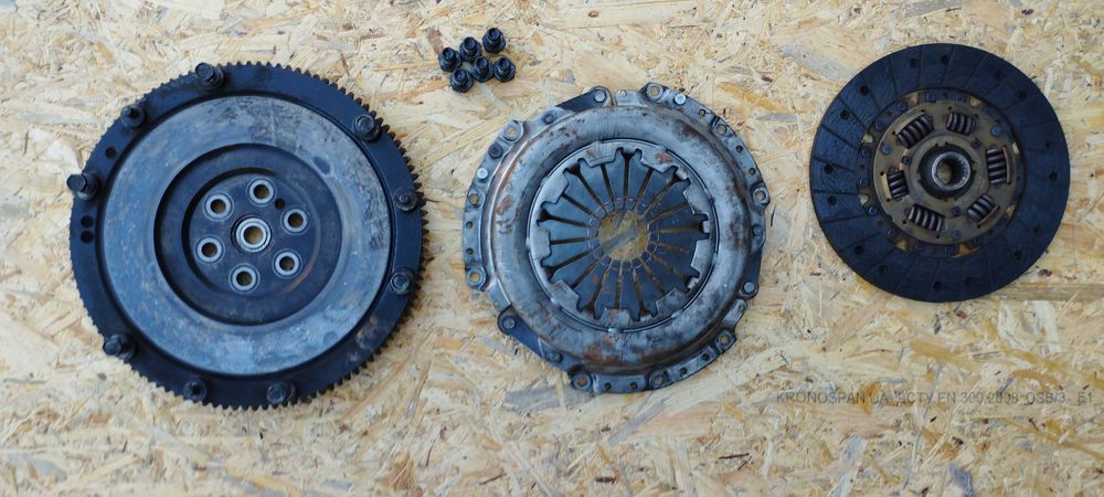 Продам зчеплення  в повному зборі бу на Mazda 626 GE 2.0 бензин