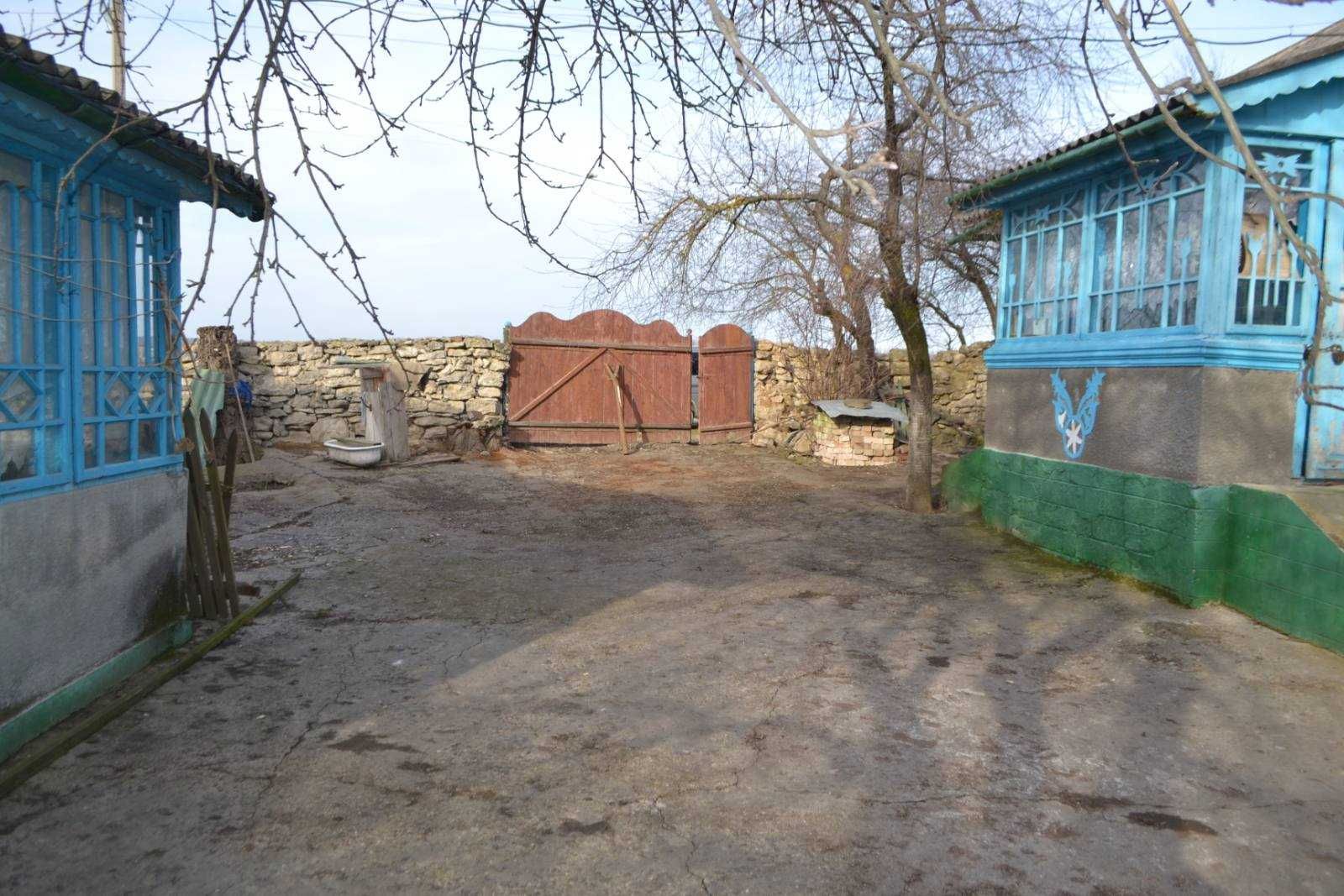 Продам хату в селі Шутнівці
