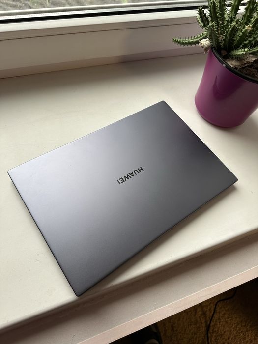 є 90 Ноутбуків‼️HUAWEI‼️14" IPS‼️SSD 256‼️RAM 8‼️I3‼️Iris Xe‼️11 ЧАСОВ