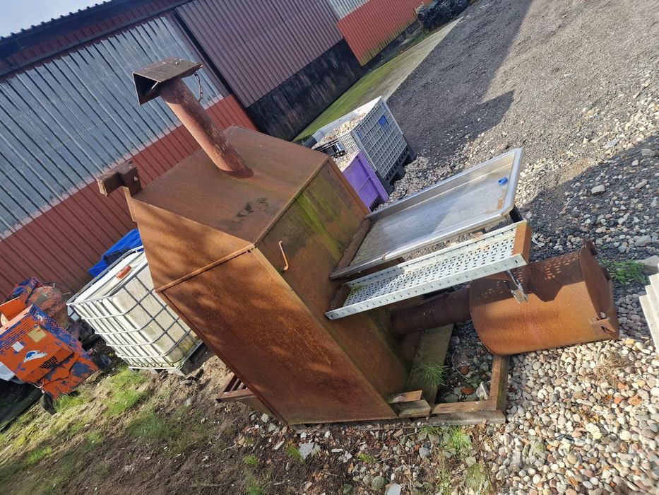 Wędzarnia z grubej blachy solidna