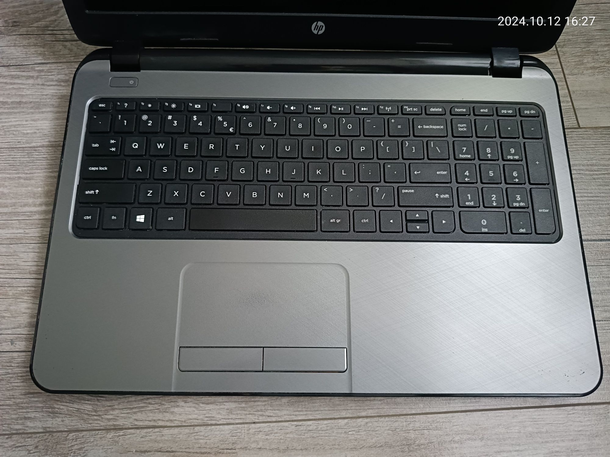 Laptop HP pavilion 15 i3/8GB/128GB