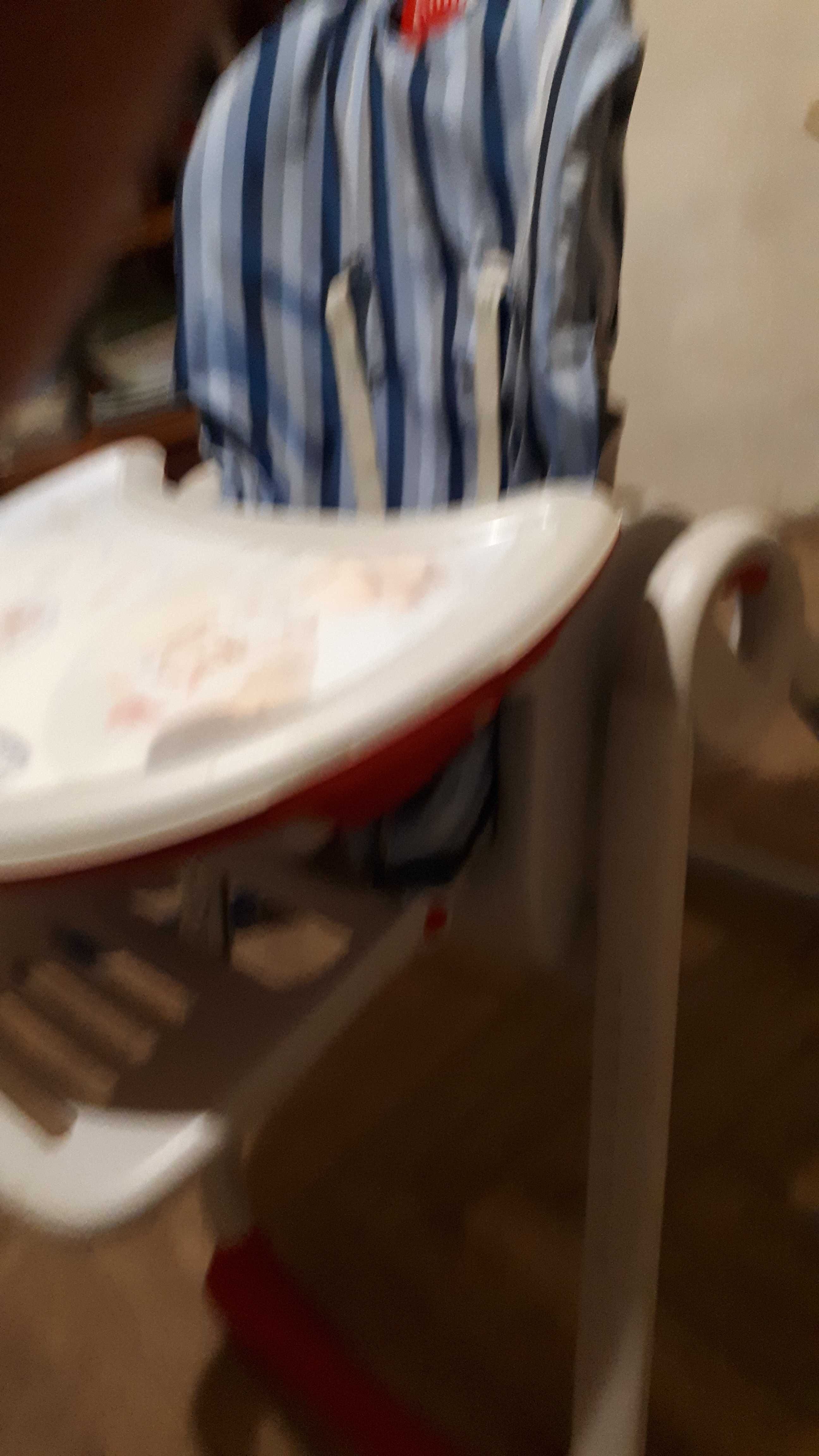 крісло для годування дитини.