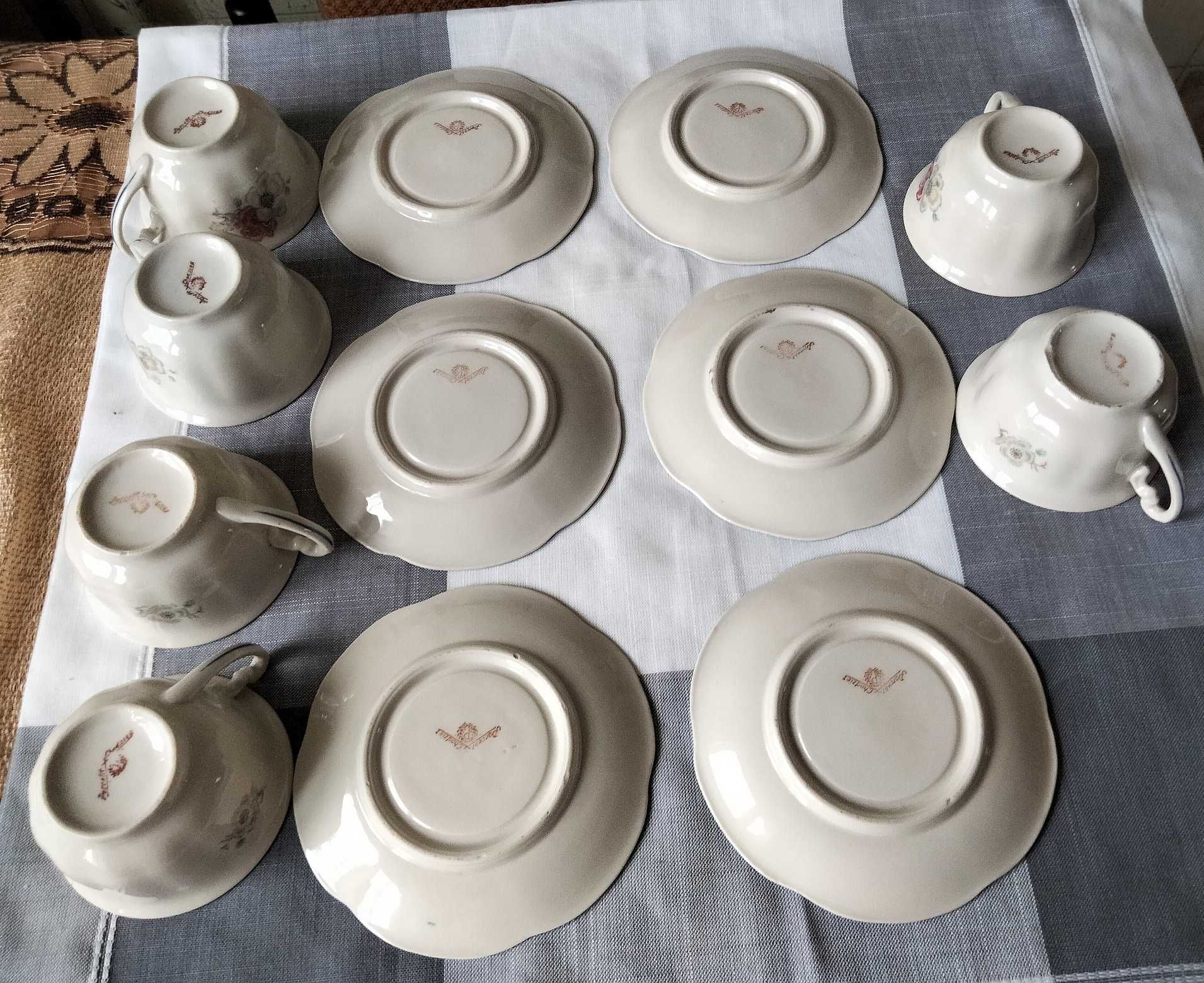 Filiżanki sygn.  Porcelana Chodzież    lata 1945-49