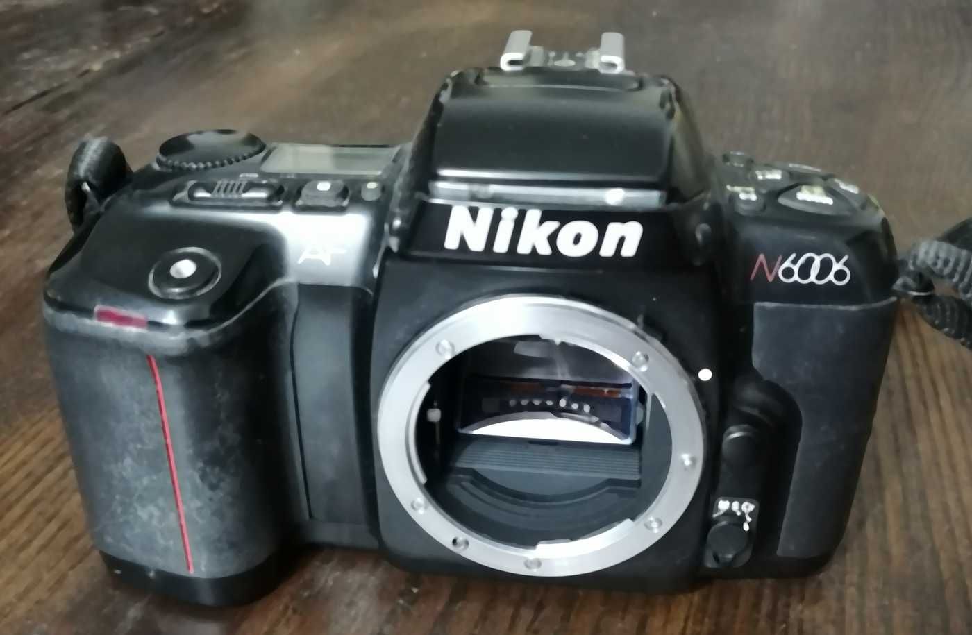 Corpo de Máquina fotográfica analógica Nikon AF N6006