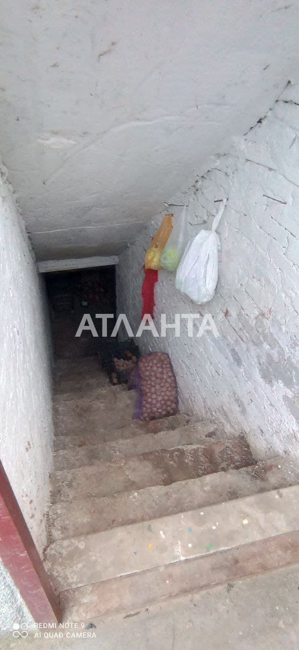 Просторная усадьба на берегу пруда в селе Великий Дальник