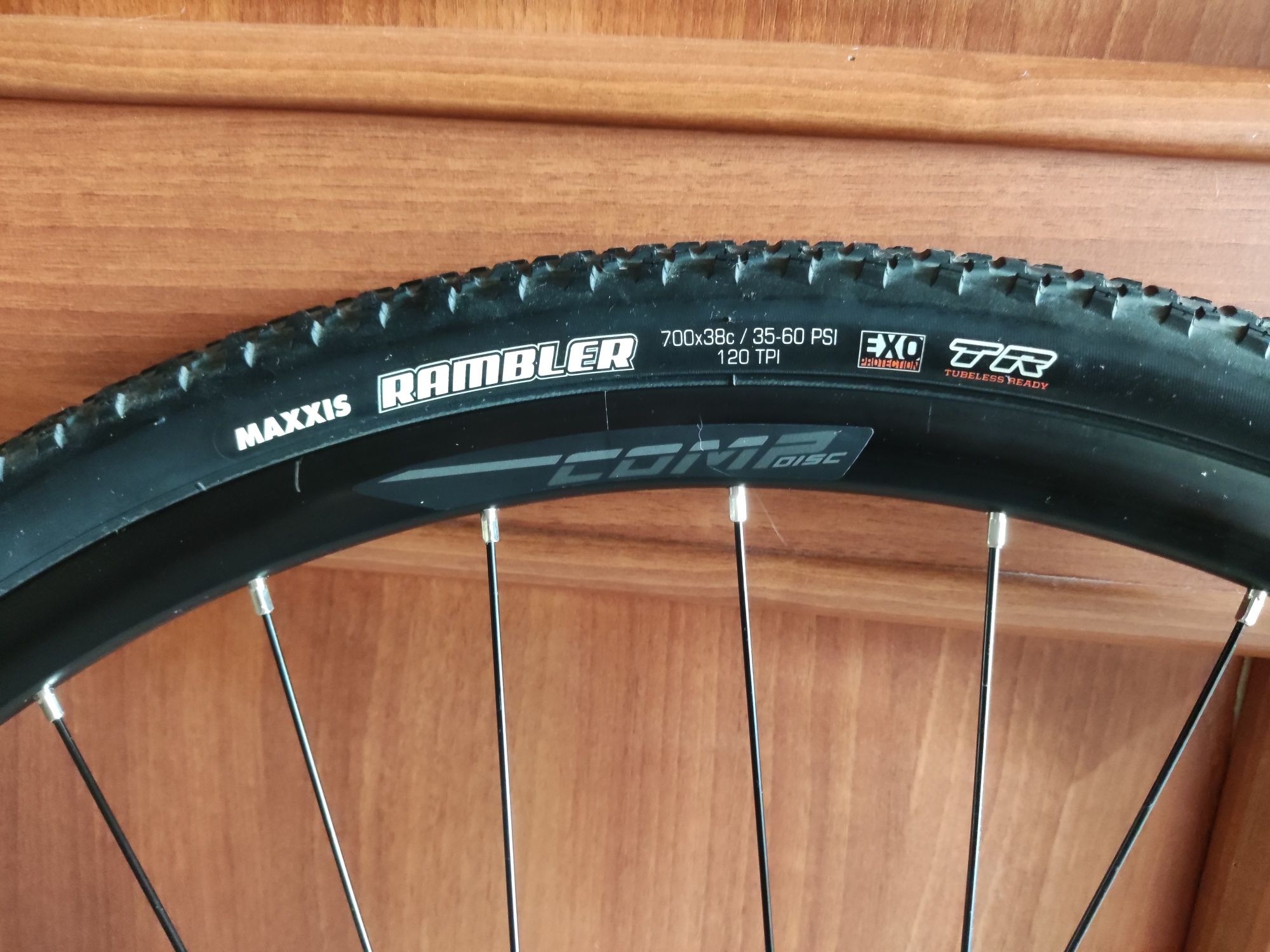 Koła Merida Comp Sl 12mm sztywne osie + opony Maxxis Rambler