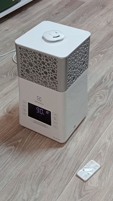 Зволожувач повітря Electrolux