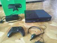 Xbox one czarny +pad+słuchawki+pudełko