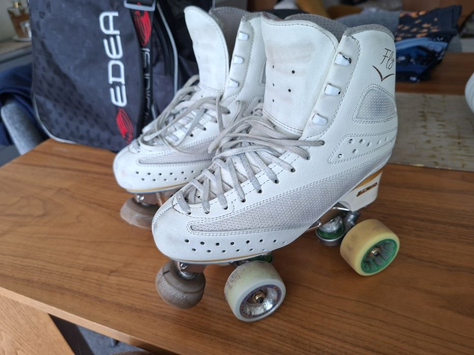 Patins (Bota Fly e Estrutura Roll Line Matrix 245)