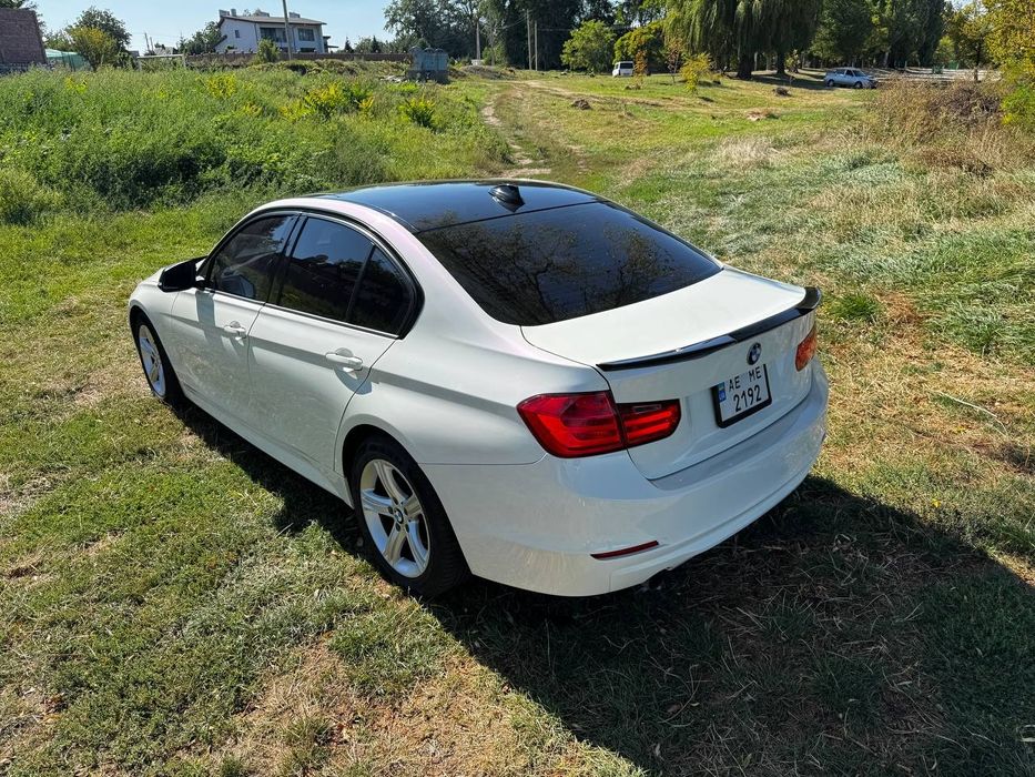 Продам BMW 320i 2015р